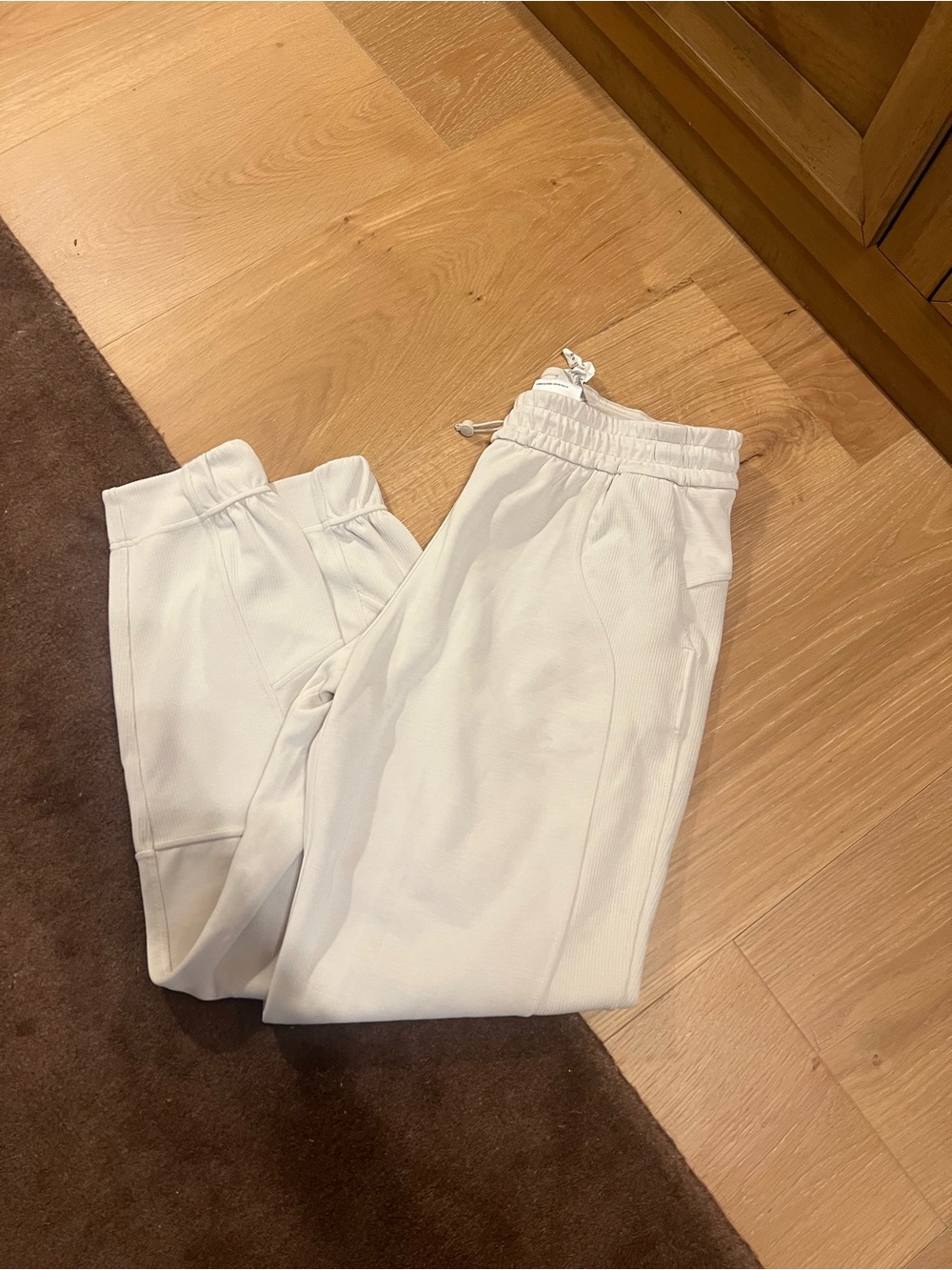 Lululemon softstreme - white opal jogger - Picture 4 of 4